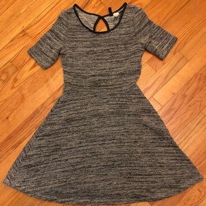 H&M Gray knit material dress